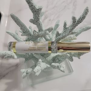Lipsense Oops Remover
